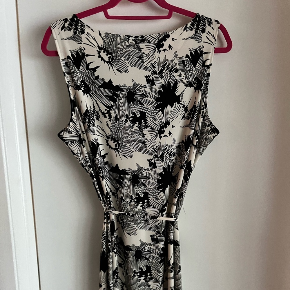 LOFT B&W Knit Sleeveless Dress Size L/10-12 - Picture 2 of 9